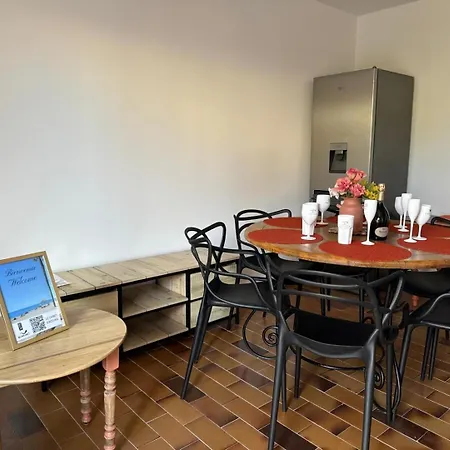 Feriehus La Casa Di Loubet - Sleeps 4 - Overview Sea-park
